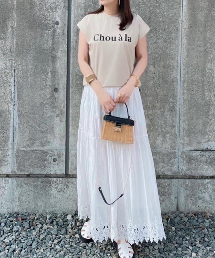 ロゴ入りフレンチスリーブTシャツ レディース｜華奢見え×今っぽ抜け感