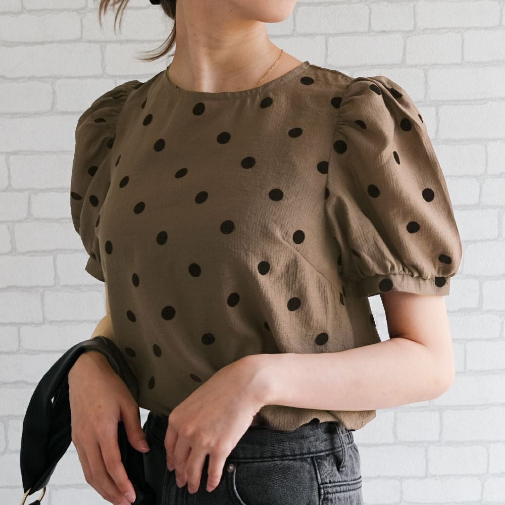 ドット柄シアーブラウス レディース｜パフスリーブで華奢見え＆今っぽ