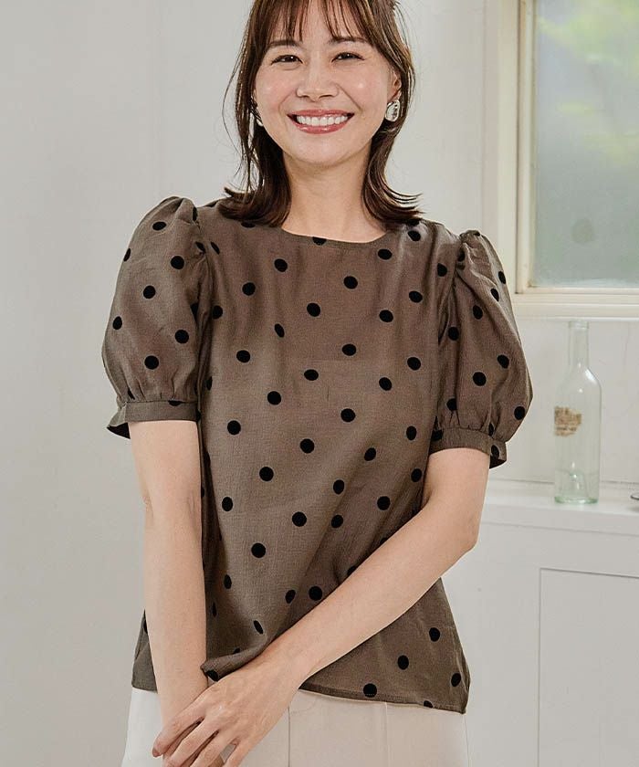 ドット柄シアーブラウス レディース｜パフスリーブで華奢見え＆今っぽ