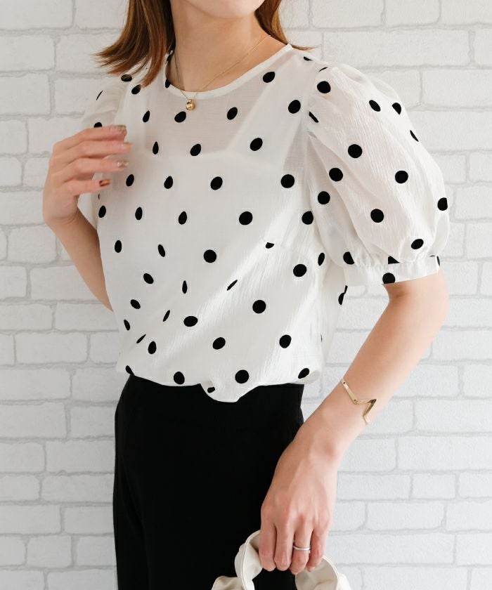 ドット柄シアーブラウス レディース｜パフスリーブで華奢見え＆今っぽ