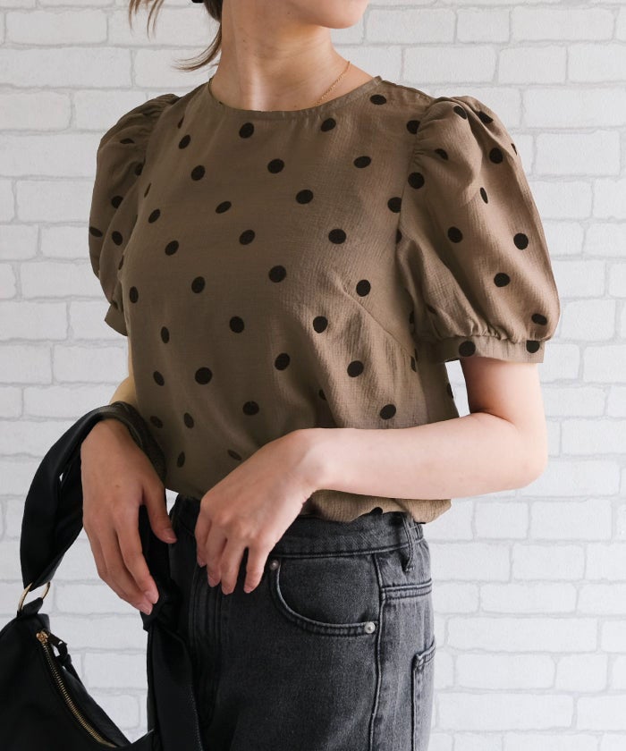 ドット柄シアーブラウス レディース｜パフスリーブで華奢見え＆今っぽ