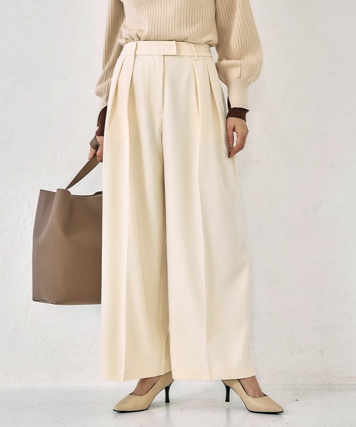 タックワイドパンツ